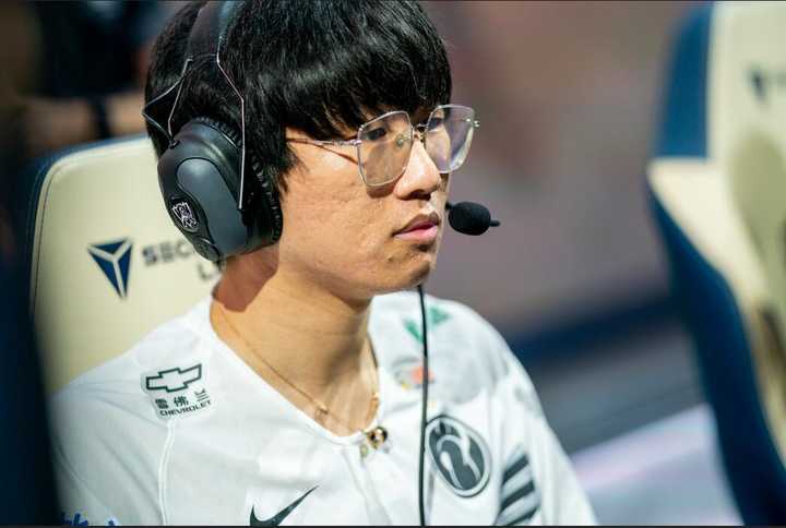  Ning在TL比赛中逆转，爆冷引发热议！